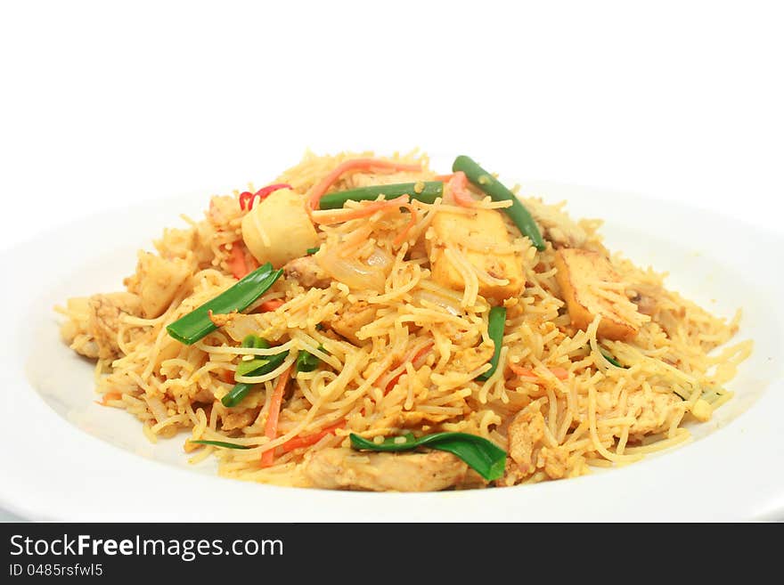 Singapore Style Stir Fried Rice Noodles with curry powder