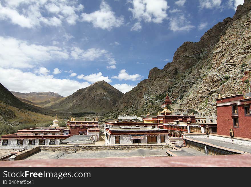 Buddhist monastery in Tibet