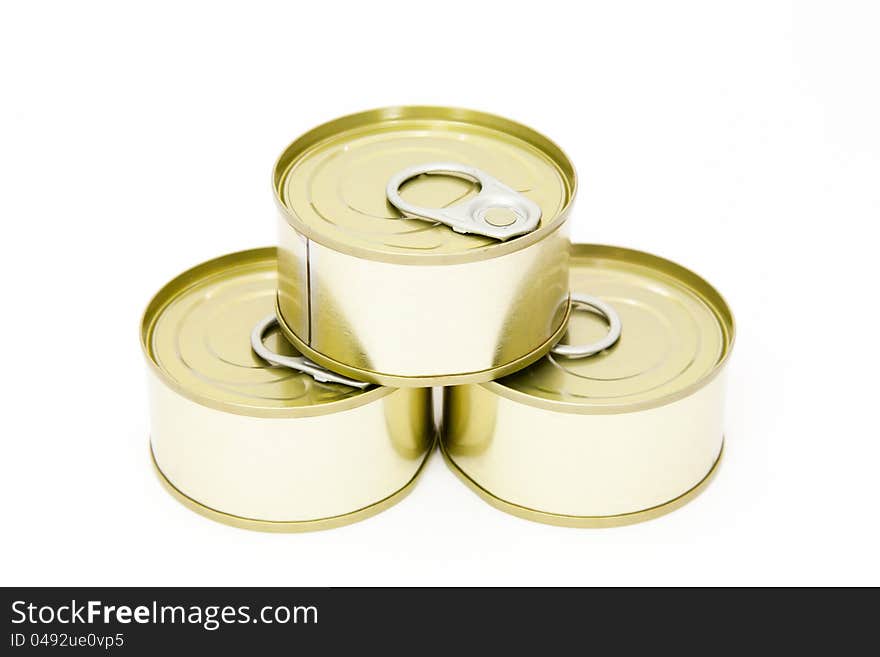 Tin can with easy open and white background