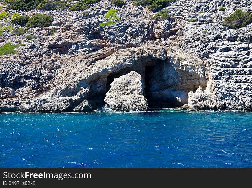 I see the rocky coast of the grotto. The sun does not penetrate into it. It is dark and damp. I see the rocky coast of the grotto. The sun does not penetrate into it. It is dark and damp.