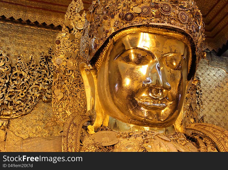 Mahamuni Buddha, mandalay