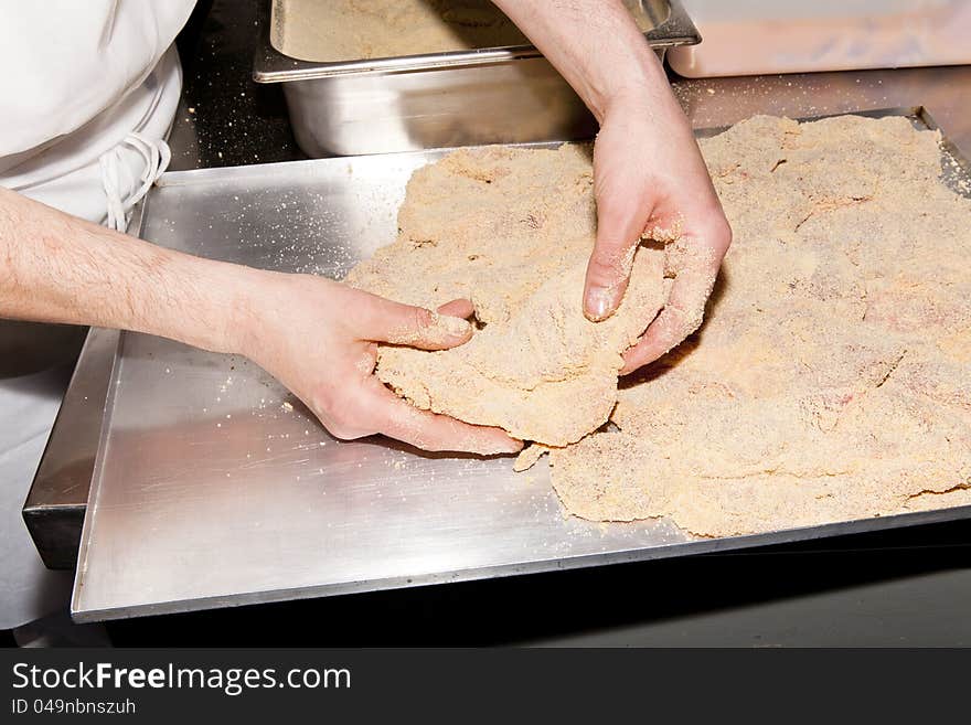 Cook meat tarnishing egg and breadcrumbs. Cook meat tarnishing egg and breadcrumbs