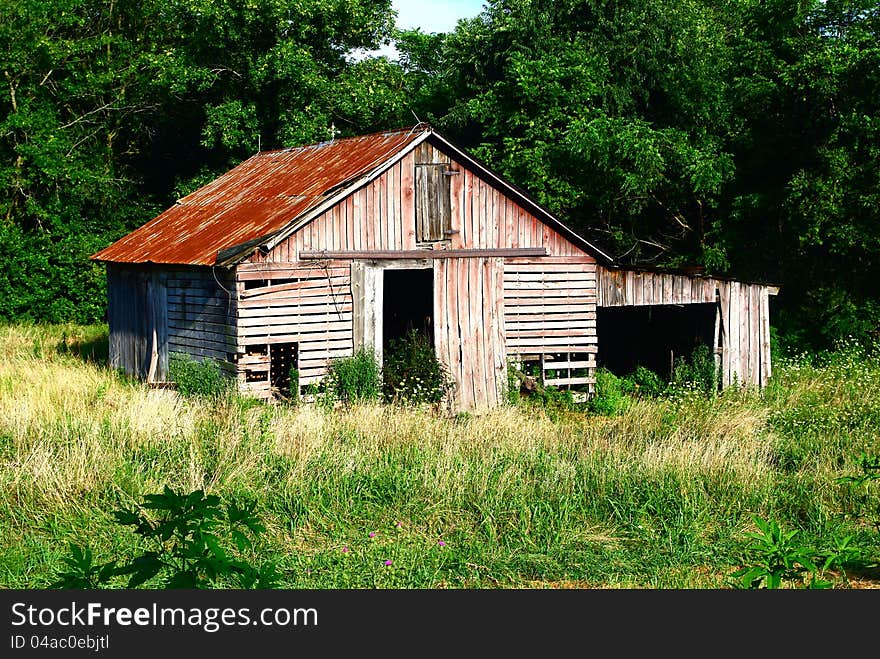 Rustic Red and Gray Slatted Barn