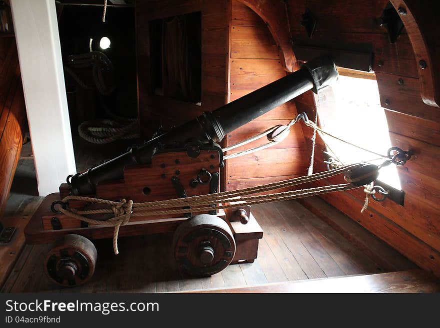 Ship s cannon