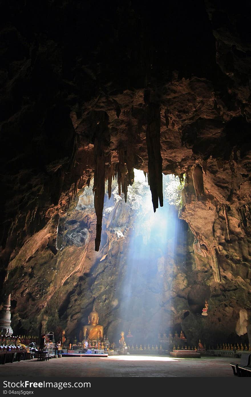 Phaya grotto in petchburi, thailand