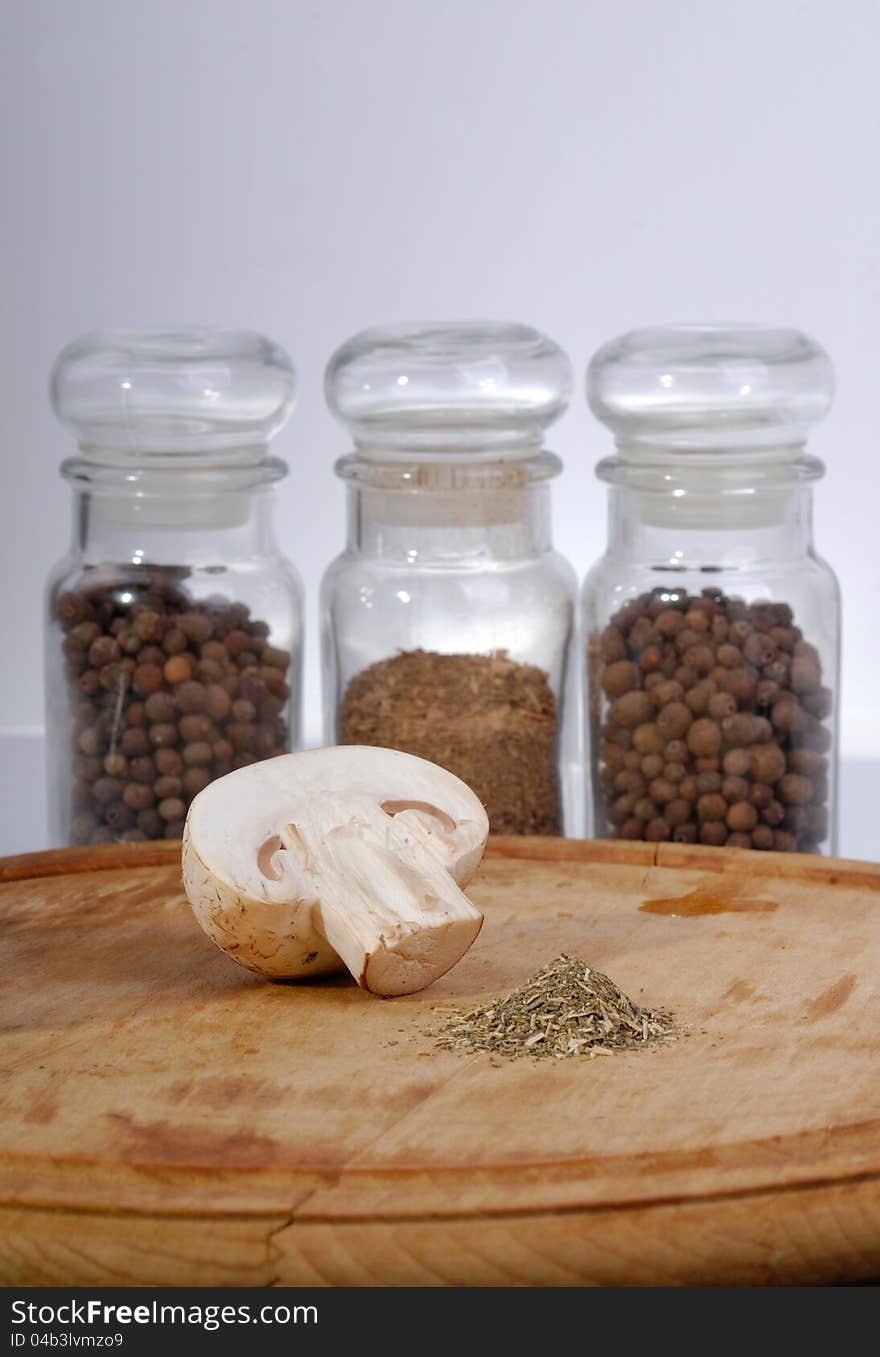 Champignon On Chopping Board