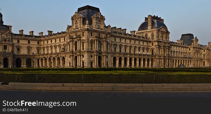 The panoram of the Louvre left wing (Richelieu). The panoram of the Louvre left wing (Richelieu)