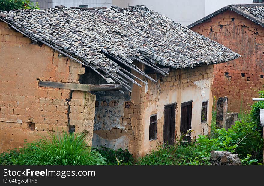 Old house in the countryside .