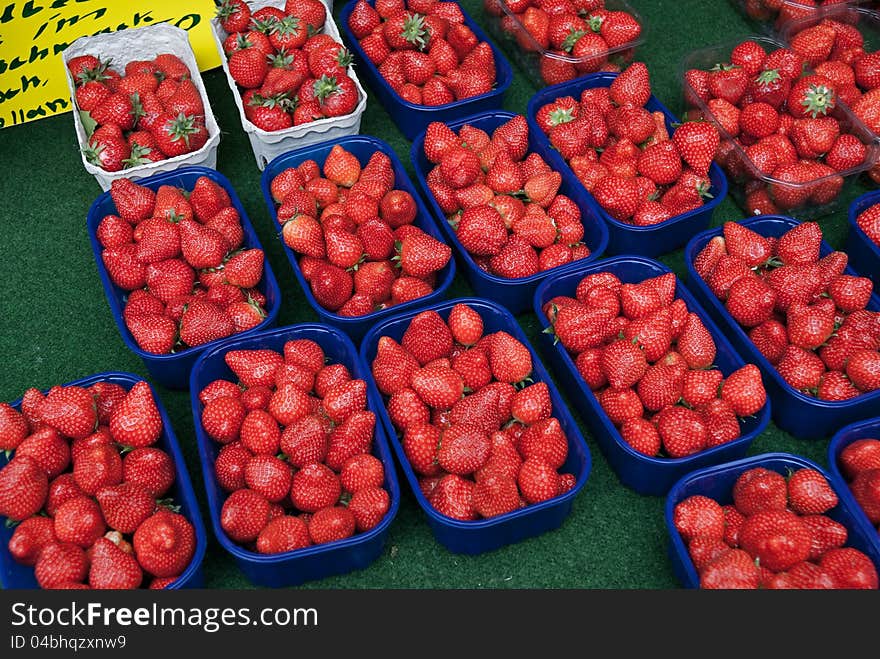 Fruits and vegetables at farmers' markets