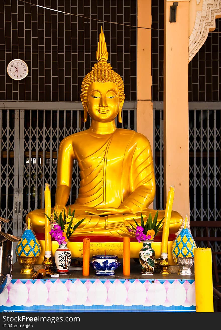 Buddha statue