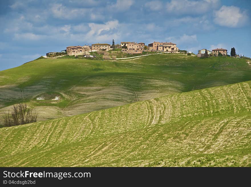 Tuscany - Green Hill