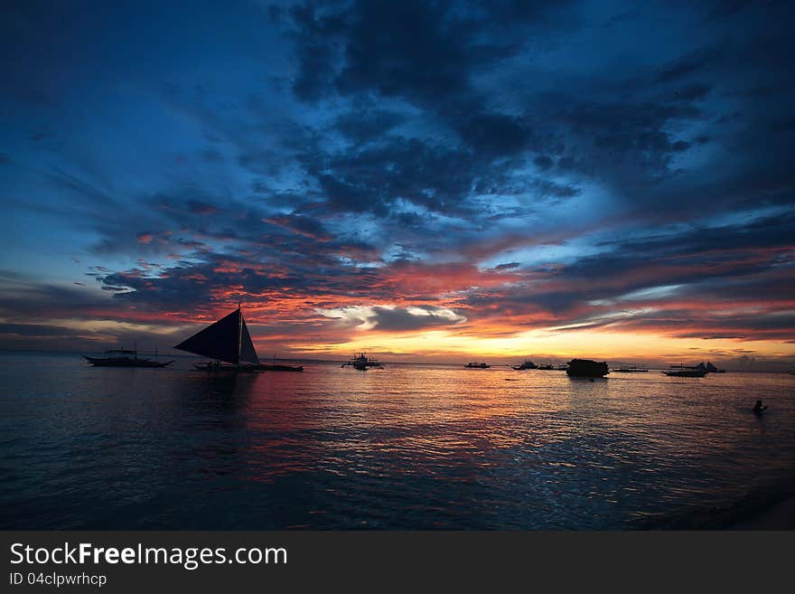 Magnificent sunset in Boracay，Philippines