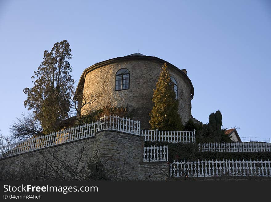 Round house