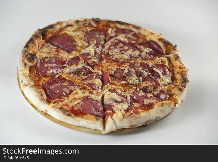 Salami Pizza