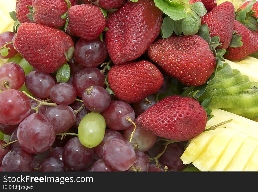 Sliced juicy ripe fruit in a restaurant