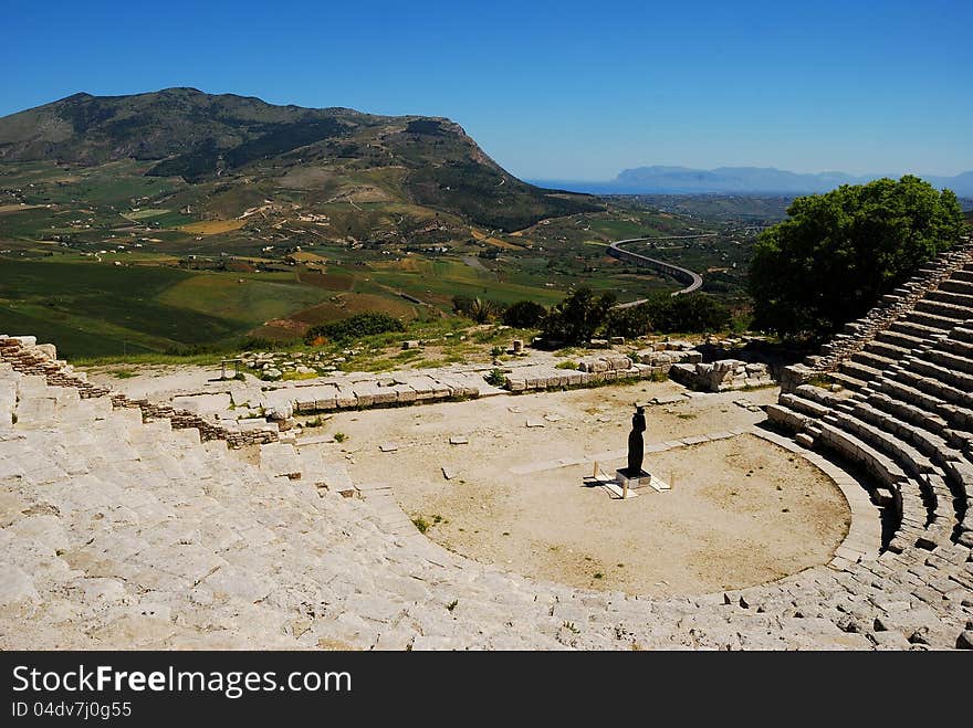 Segesta's theater is situated on a hill that is about 100 m higher than the temple;is situated on a hill that is about 100 m higher than the temple. Segesta's theater is situated on a hill that is about 100 m higher than the temple;is situated on a hill that is about 100 m higher than the temple