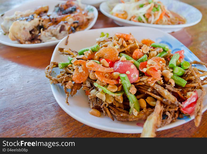 Fried papaya salad