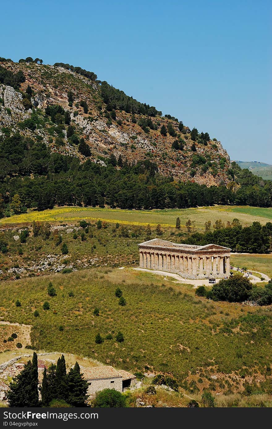 Segesta was the political center of the Elymian people, located in the northwestern part of Sicily, in what are now the province of Trapani and the comune of Calatafimi-Segesta. Segesta was the political center of the Elymian people, located in the northwestern part of Sicily, in what are now the province of Trapani and the comune of Calatafimi-Segesta.