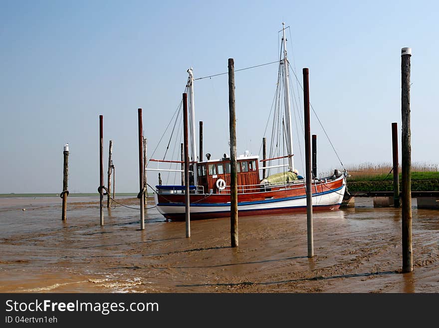 Boat On Mudd