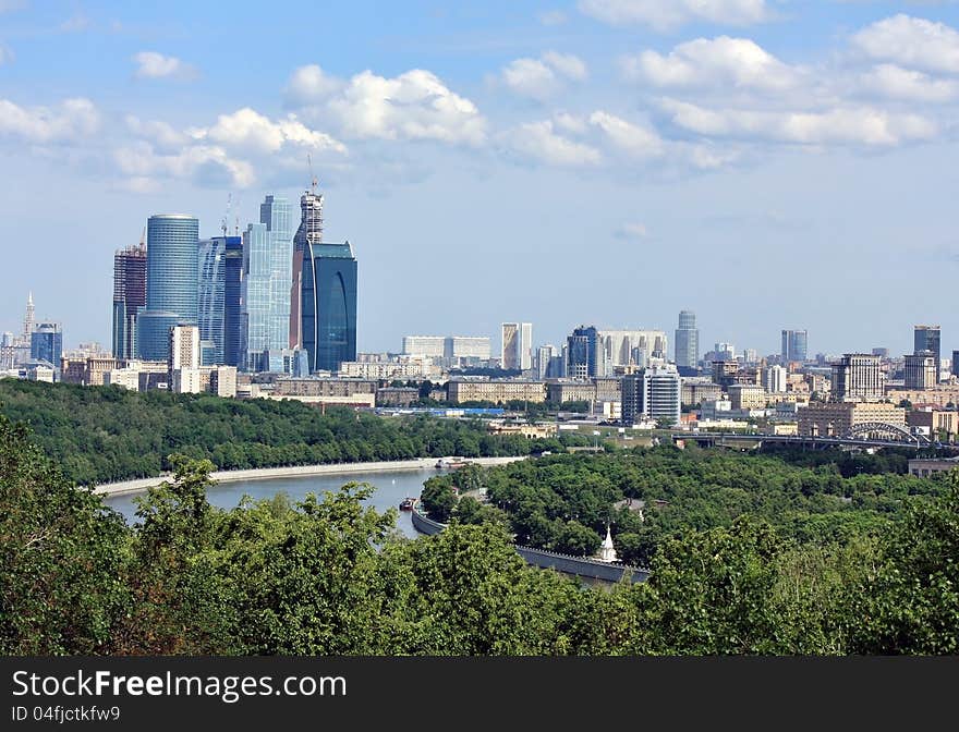 Moscow City - is being built business district in Moscow on the waterfront Presnenskaya. Moscow City - is being built business district in Moscow on the waterfront Presnenskaya