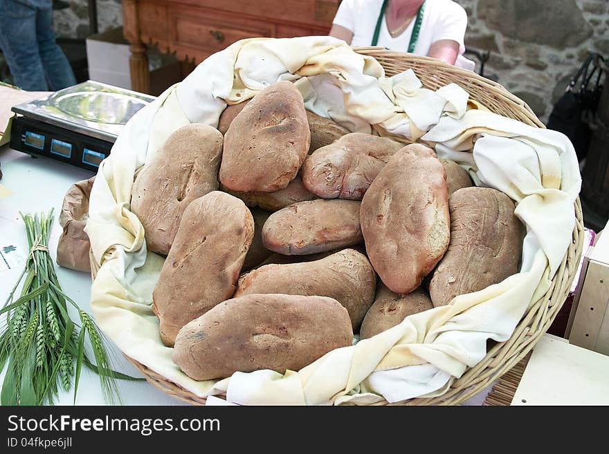 Fresh and good bread in a basket