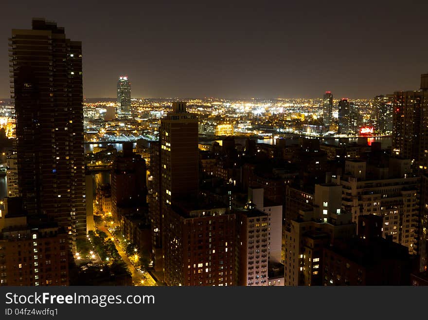 Looking East into Queens from 59th Street & 2nd Avenue in Manhattan. Looking East into Queens from 59th Street & 2nd Avenue in Manhattan.