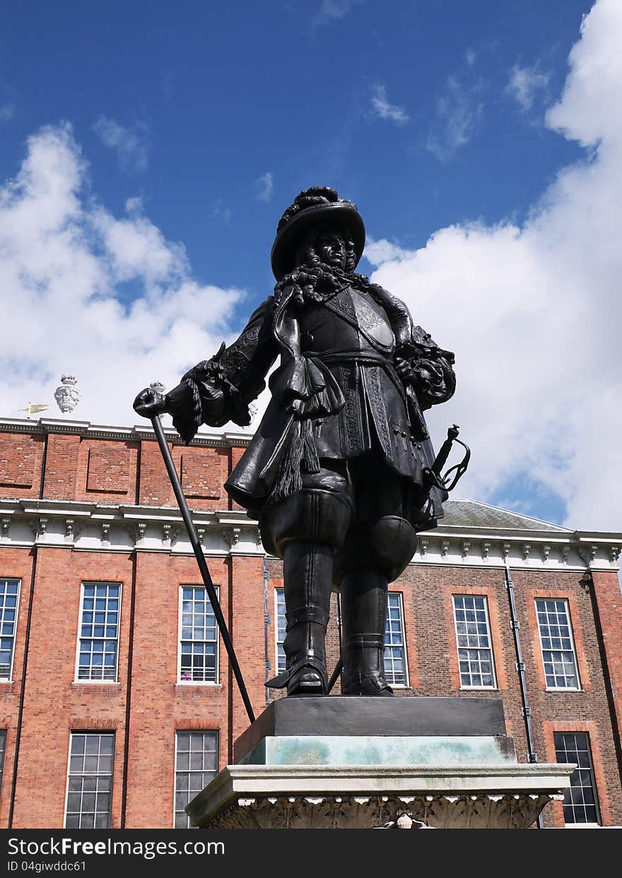 Statue of King William III of England in front of Kensington Palace, London. Statue of King William III of England in front of Kensington Palace, London