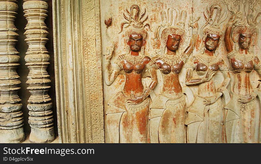 Dancing Apsaras