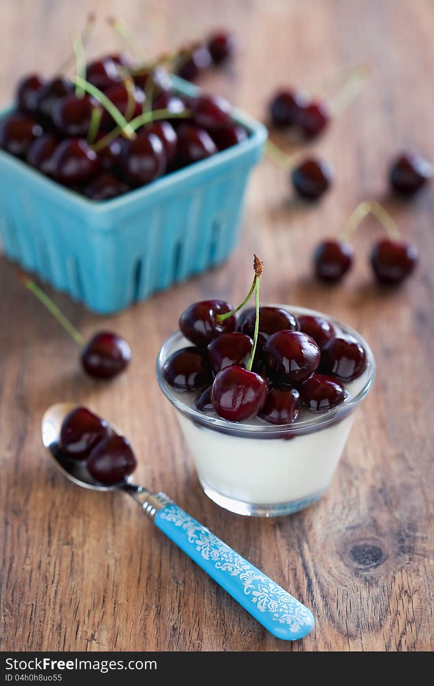 Panna cotta and sweet cherry