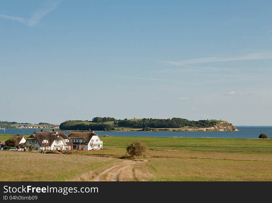 Häuser in Zicker am Ufer der Ostsee. Häuser in Zicker am Ufer der Ostsee