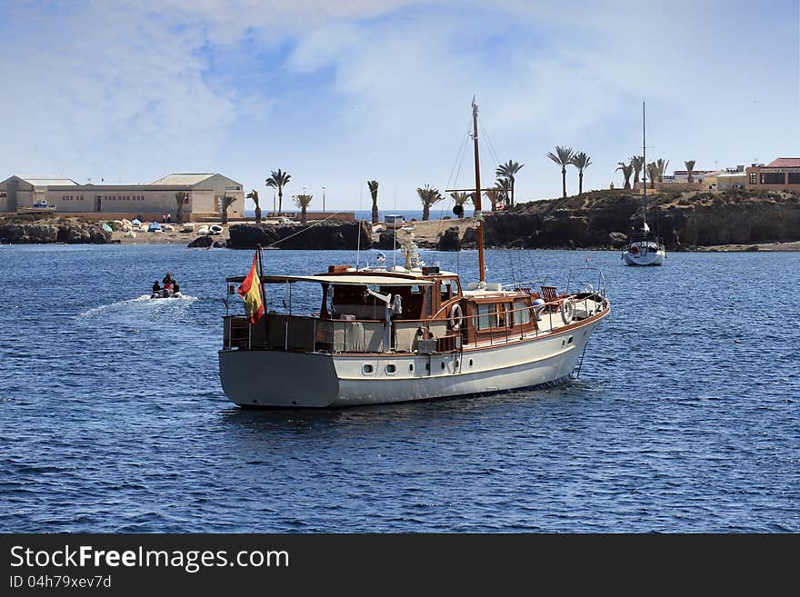 Tacht anchored in Tabarca island - Alicante. Tacht anchored in Tabarca island - Alicante