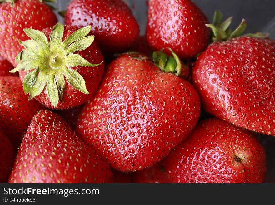 Strawberries in a pile