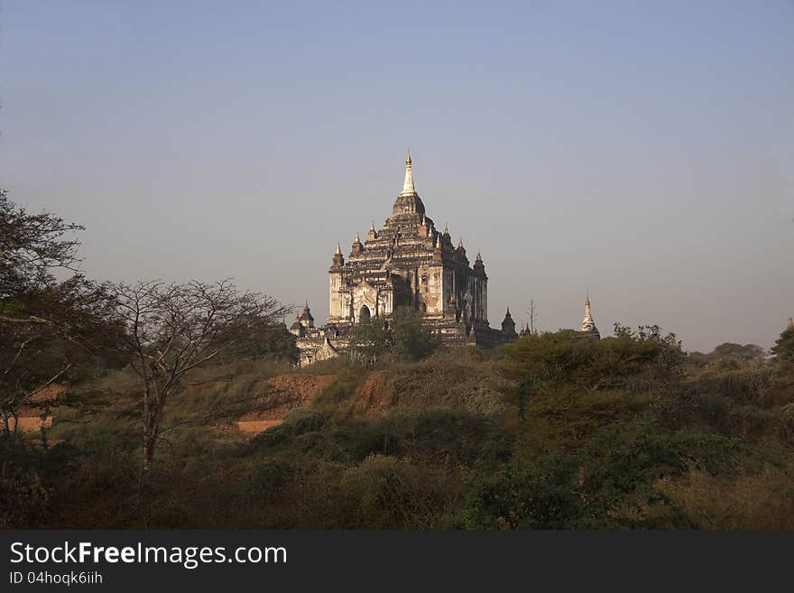 Myanmar, Old Bagan, Thatbyinnyu temple