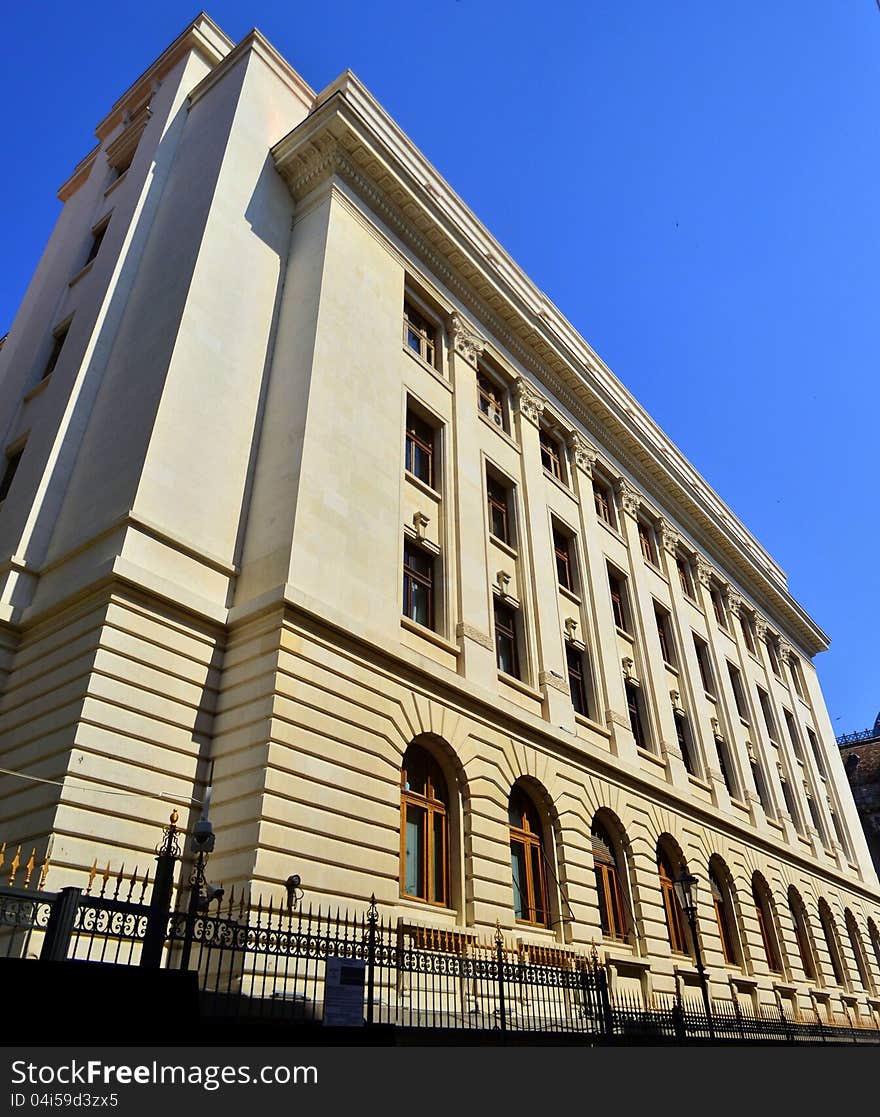 Image of a renovated building in the old part of Bucharest