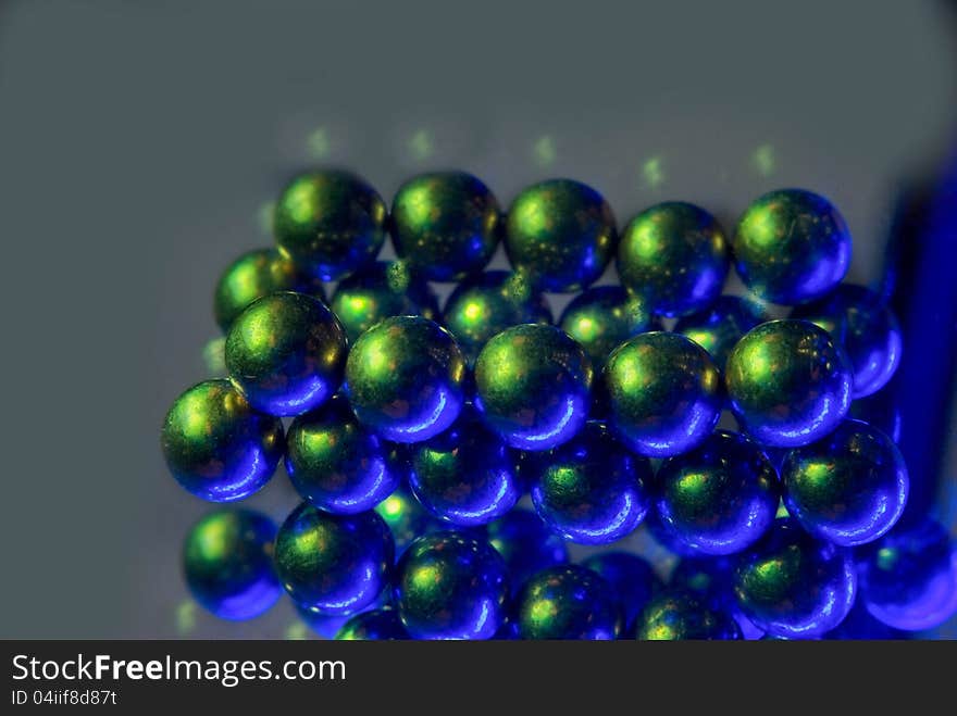 Metallic Magnetic Balls