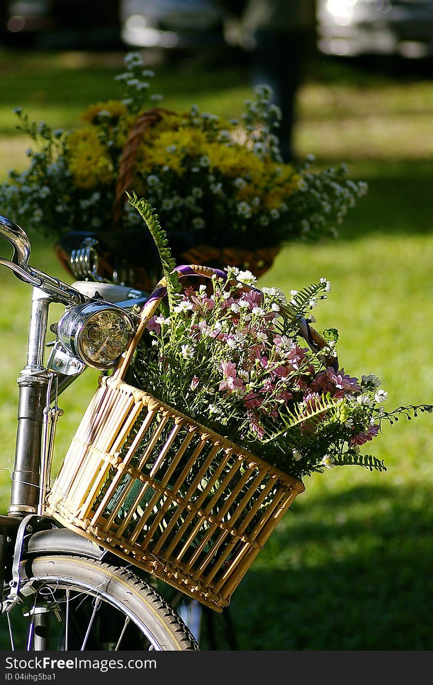 A flowers set for the graduation ceremony . A flowers set for the graduation ceremony