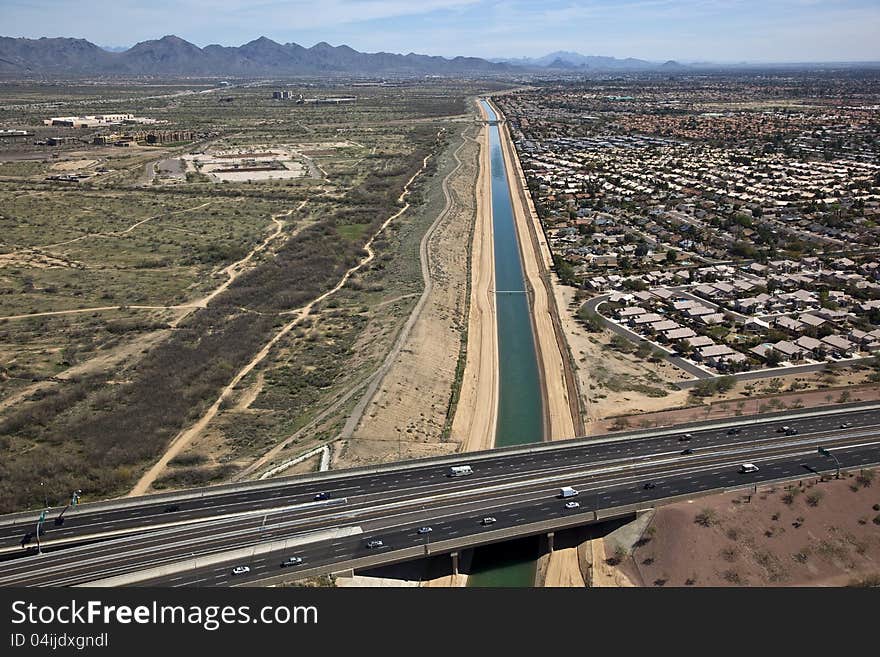 Arizona canal running under State Route 51