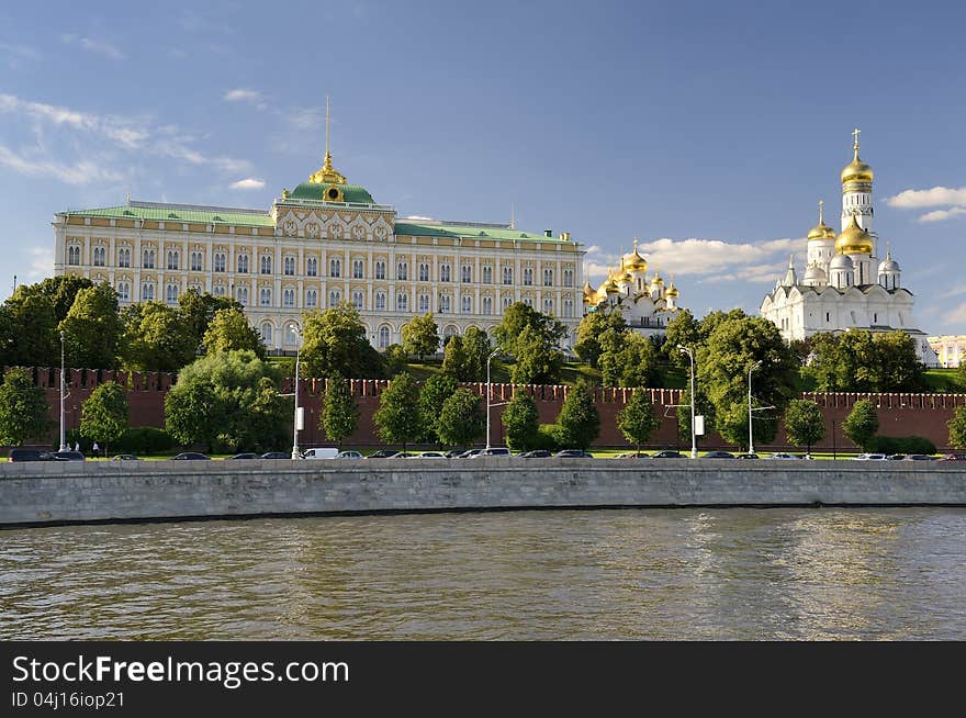 The big Kremlin Palace is in the territory of the Moscow Kremlin in the center of the Russian capital of Moscow, associates with the government, the power. Nearby Temples of the Moscow Kremlin - Blagoveshchensk, Arkhangelsk and Ivan Velikogo's belltower