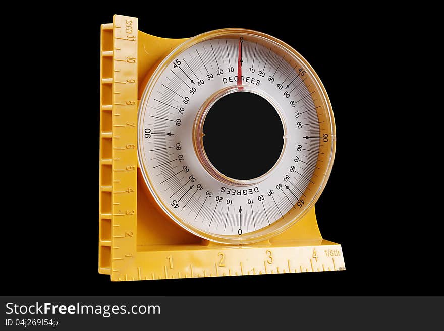 Magnetic angle locator