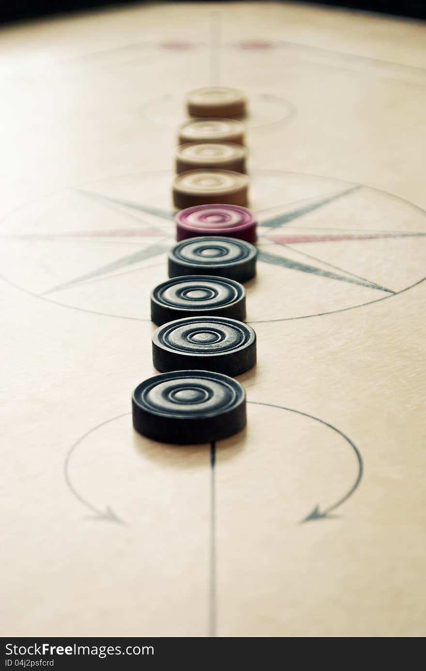 Carrom board