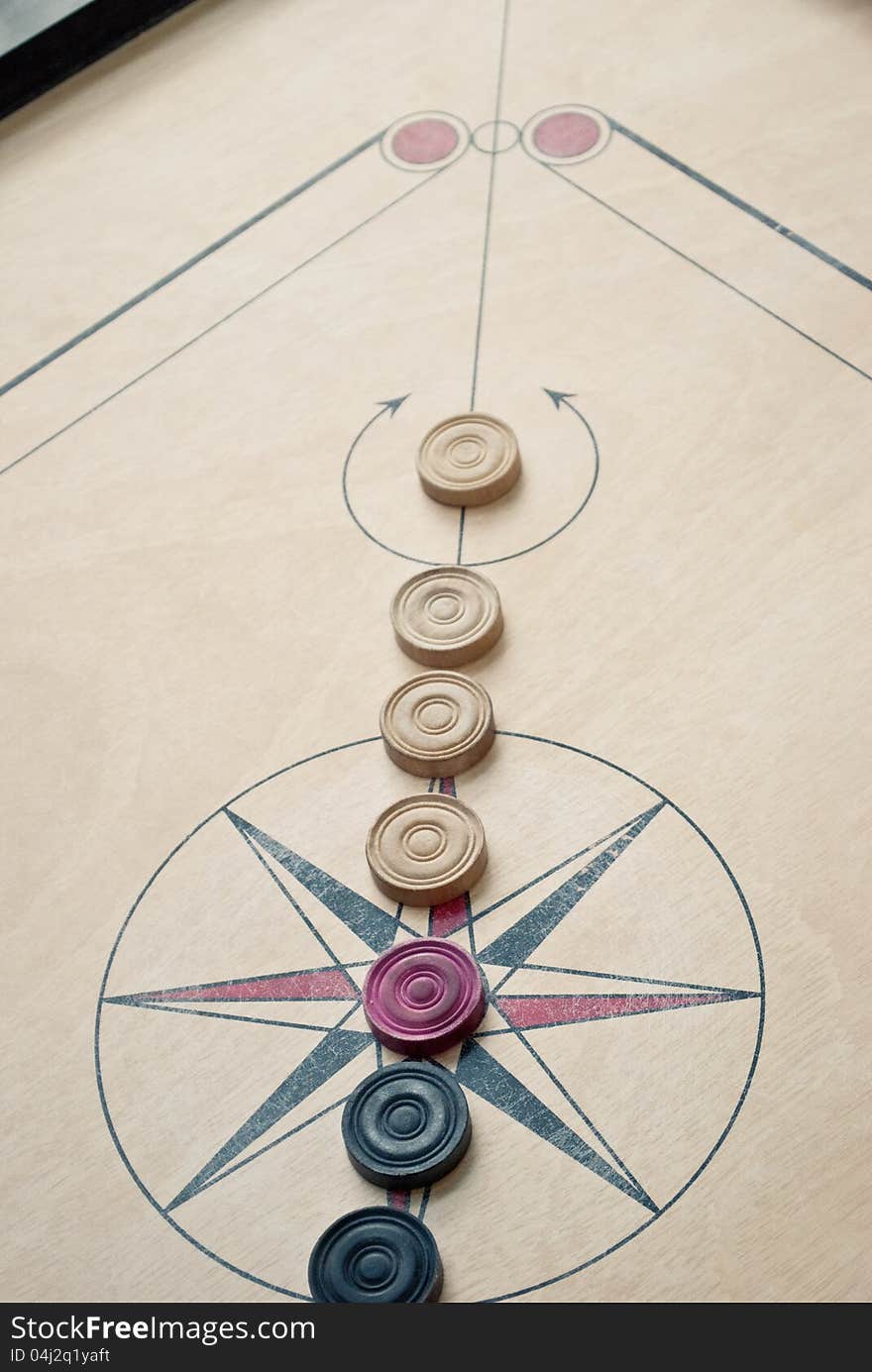 Carrom board