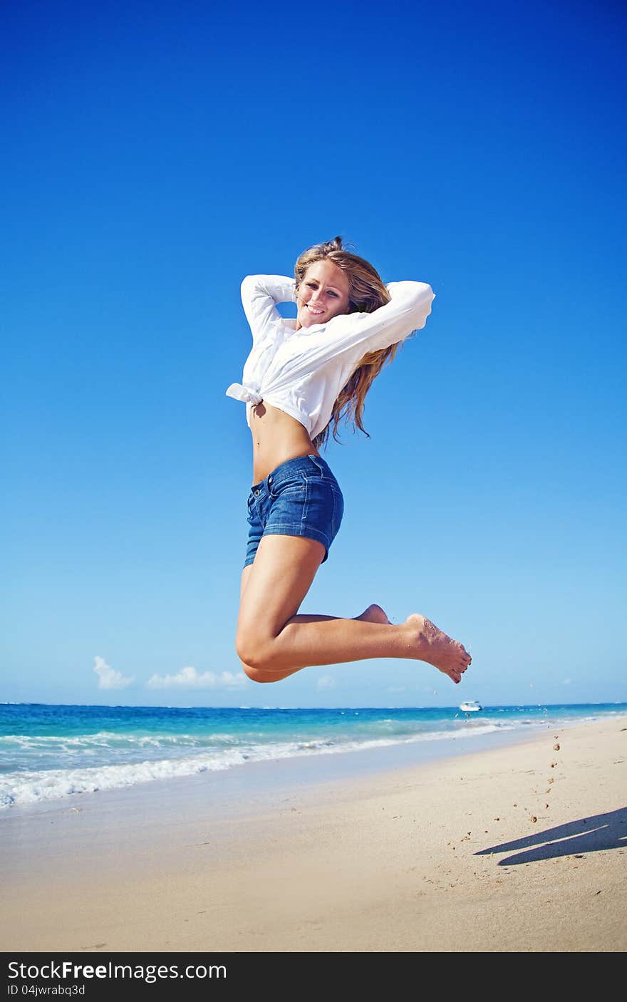 Beautiful tourist woman on summer vacation, beach, bali