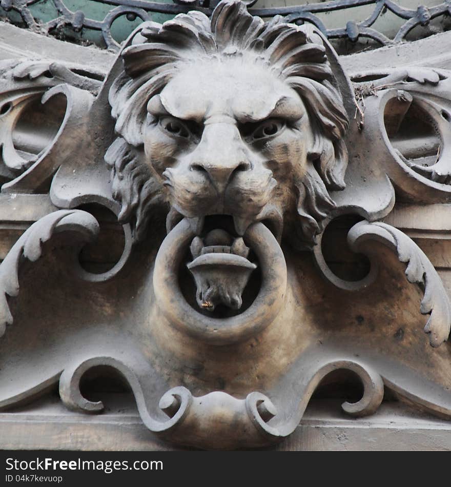 Sculpture of a lion as a symbol of strength