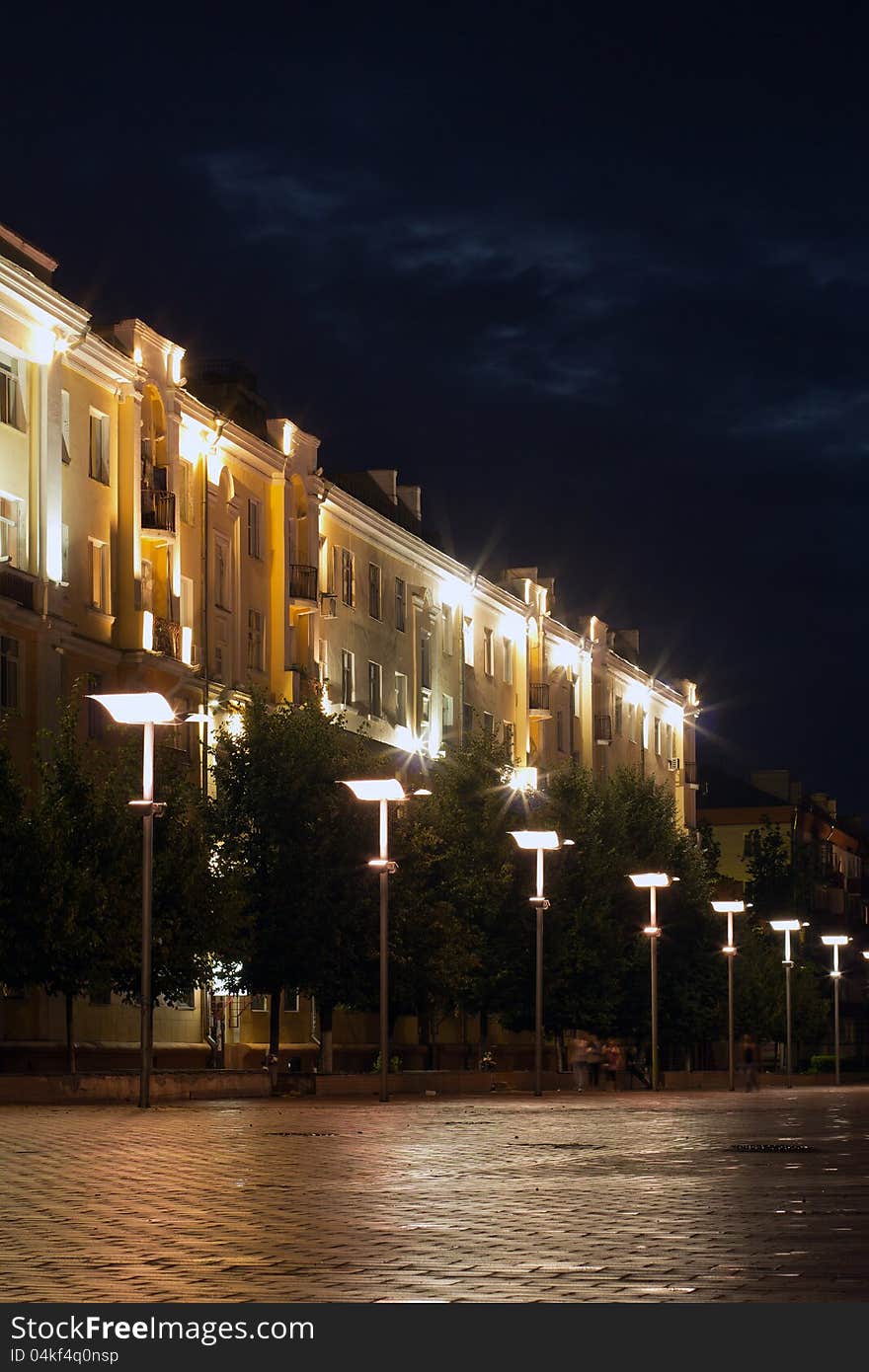 Balashaha, night view the area before the ice arena in the city center, Балашаха, ночной вид площадь перед ледовой ареной, центр города. Balashaha, night view the area before the ice arena in the city center, Балашаха, ночной вид площадь перед ледовой ареной, центр города