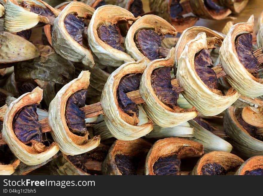 Sliced sun-dried Betel Nuts &x28;Areca nut&x29