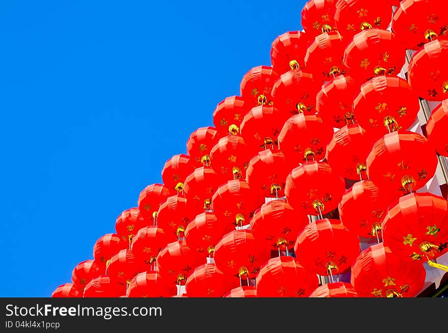 Chinese festivals suspension of red lantern, pray in the New Year, the whole family life thriving in peace