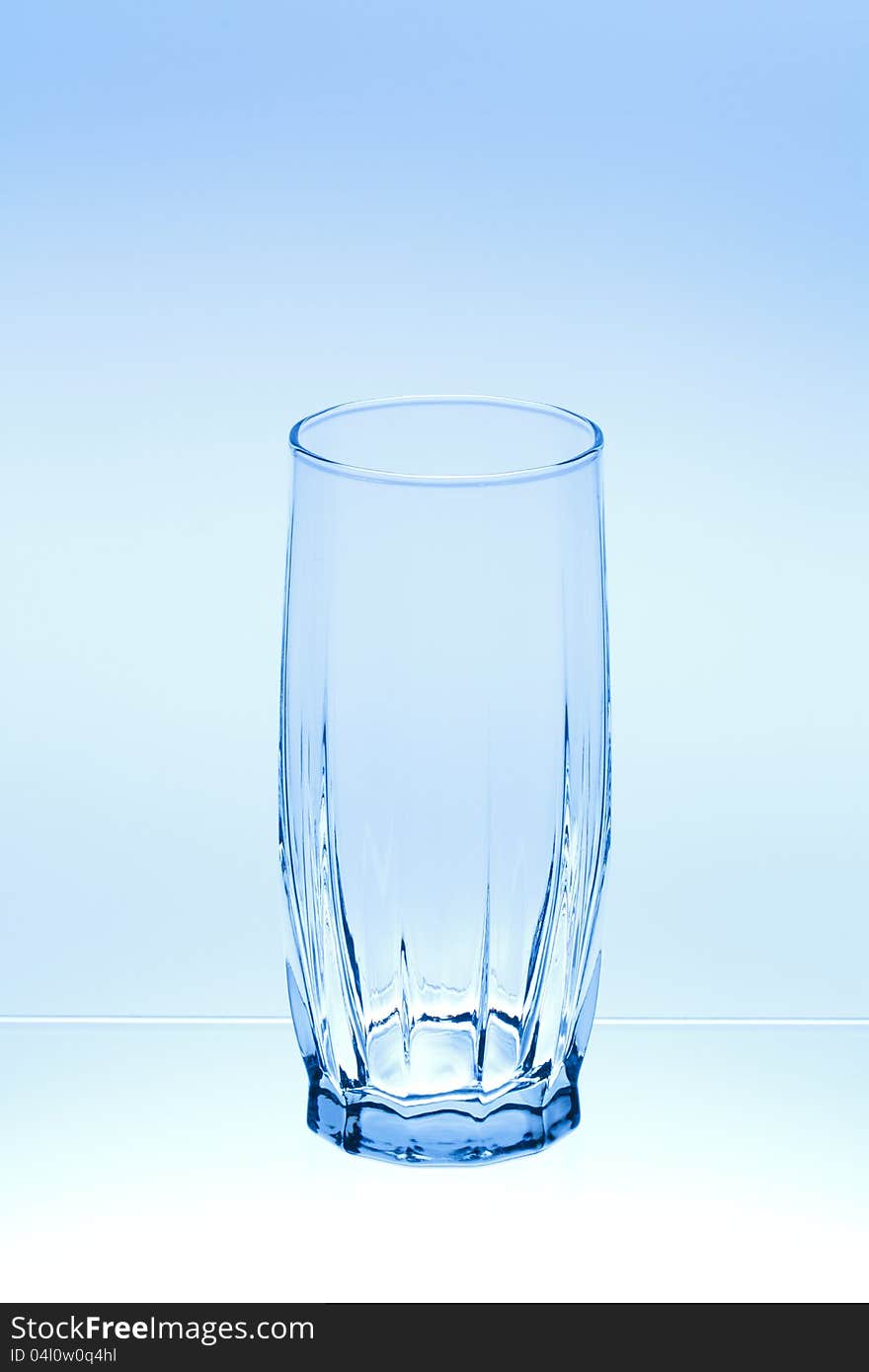 Empty glass for clean water