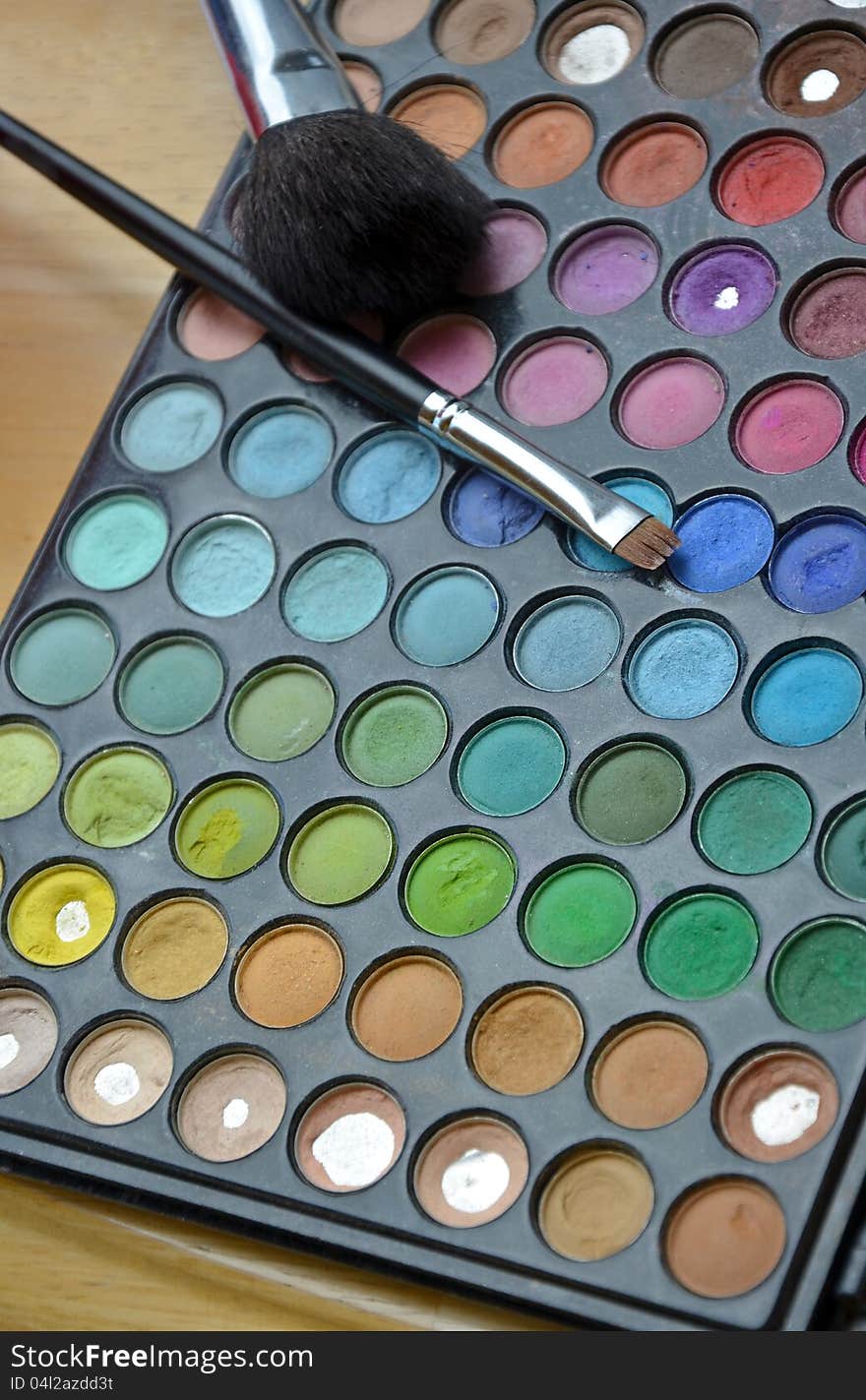 Colorful eye makeup tray