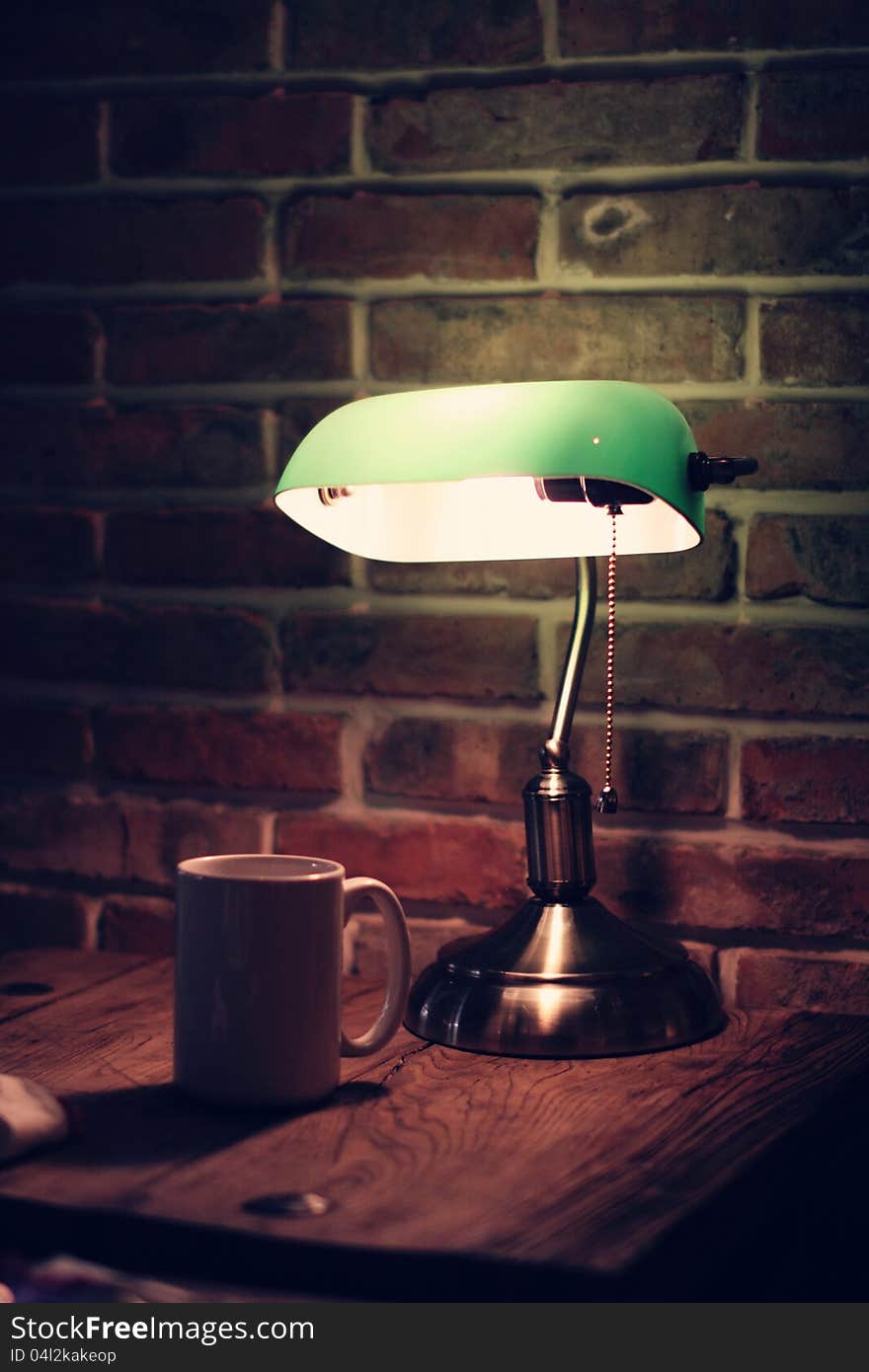 Desk lamp