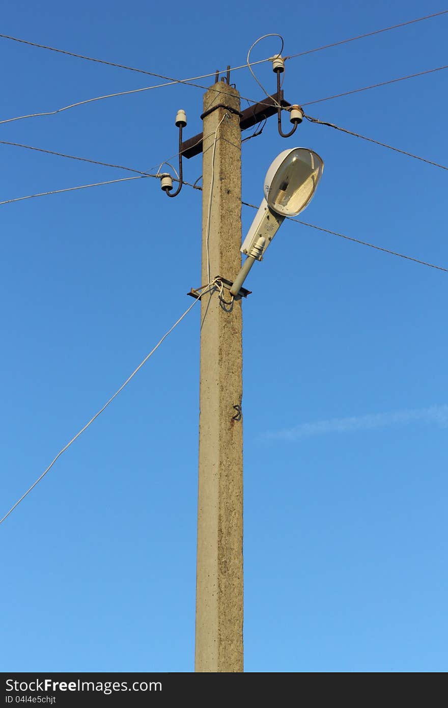 Concrete lighting column